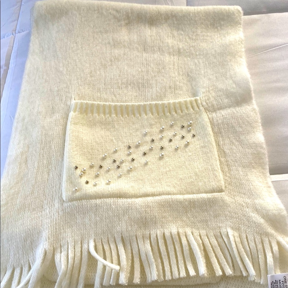 Cream Fringe Knit Scarf with Beaded Pocket